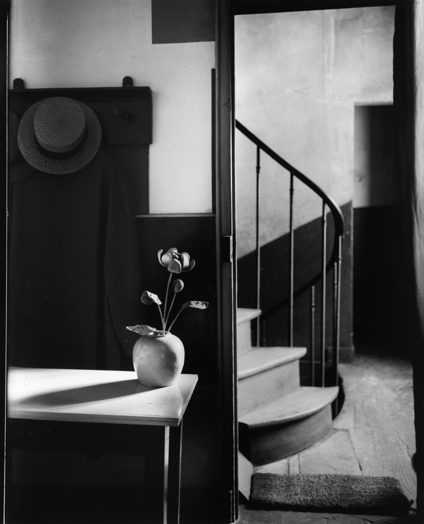 ANDRÉ KERTÉSZ (1894-1985) Chez Mondrian.
